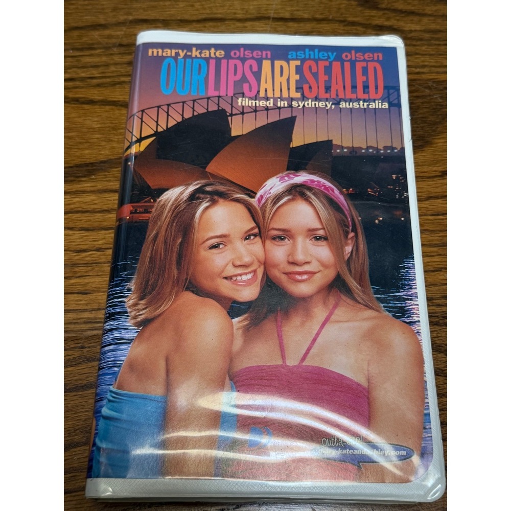 Mary-Kate and Ashley Olsen VHS Bundle Our Lips Are Sealed Logical Ranch 2 Tapes